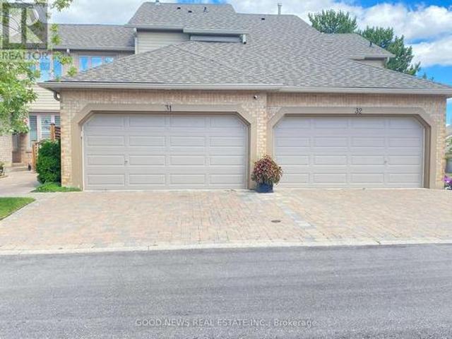 Townhouse for sale in Mississauga, Ontario