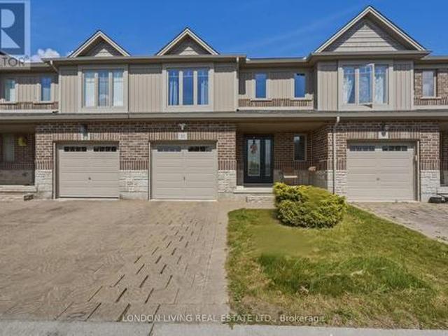 Townhouse for sale in Arva, Ontario