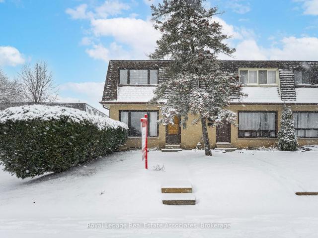 Condo for sale in Georgetown, Ontario