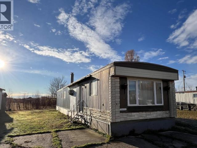 House for sale in Fort Nelson, British Columbia