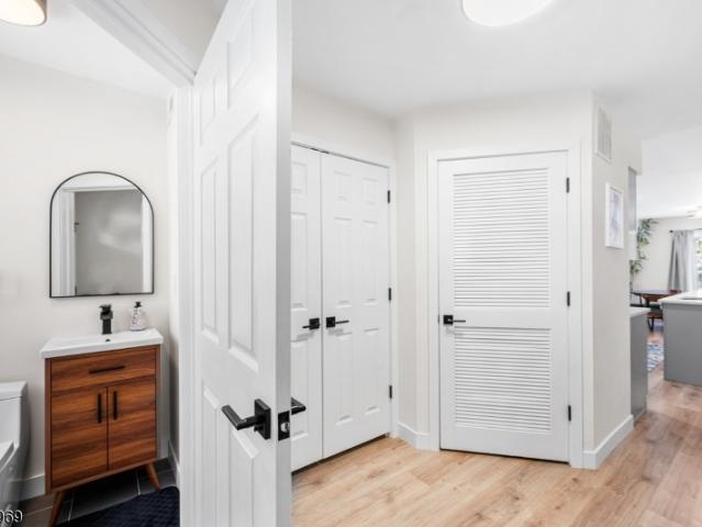 Townhouse for sale in Berkeley Heights, New Jersey