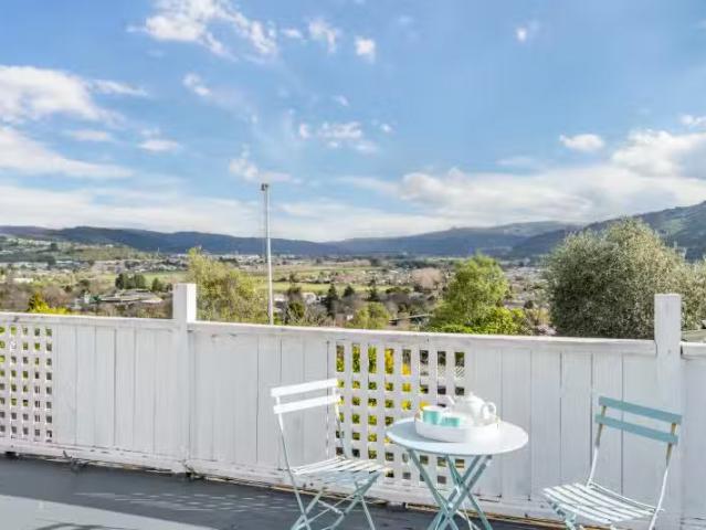 House for sale in Pauatahanui, Wellington