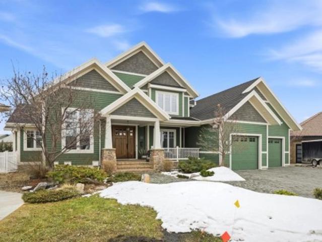 House for sale in Alberta