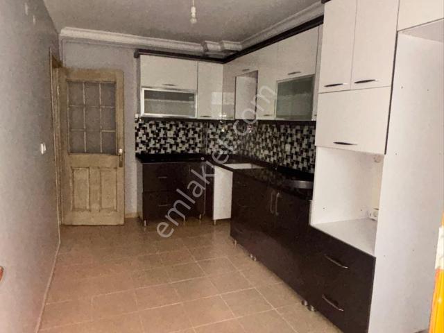 Karabağlar, İzmir içerisinde kiralık mülk