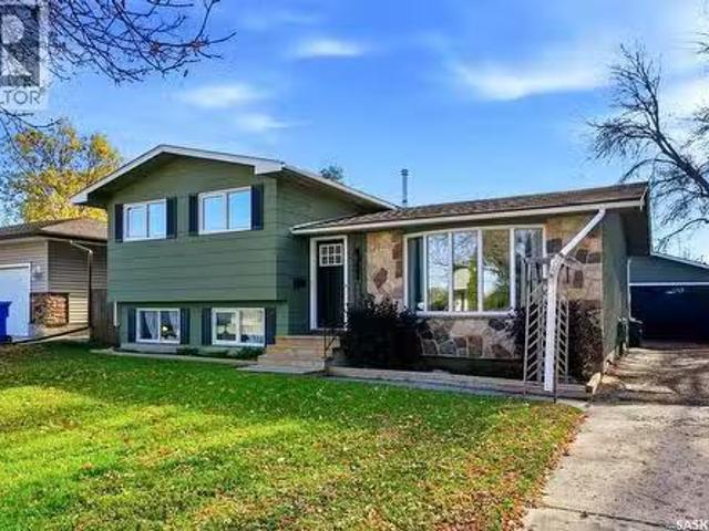 House for sale in Normanview West, Regina