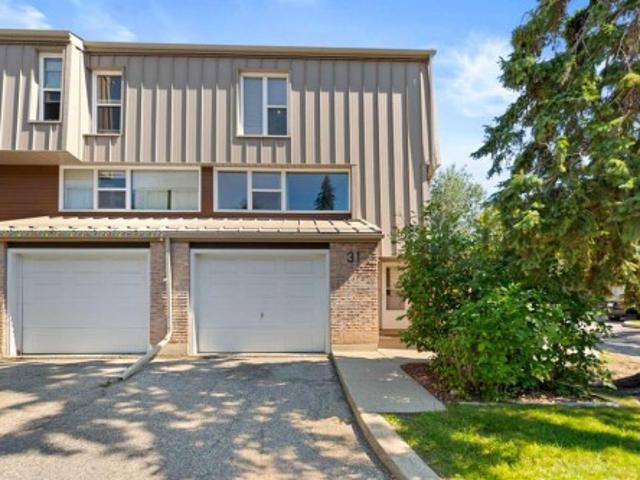 Townhouse for sale in Northwest, Alberta
