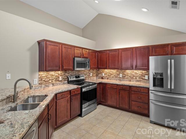 Townhouse for sale in East Flat Rock, North Carolina