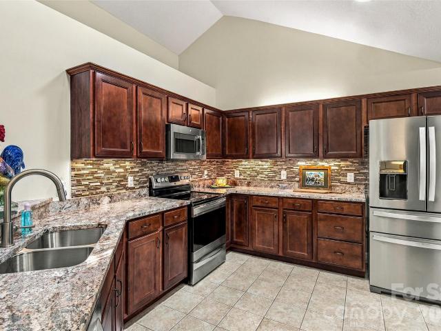 Townhouse for sale in East Flat Rock, North Carolina