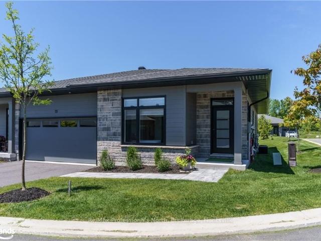 Duplex for sale in Muskoka, Ontario