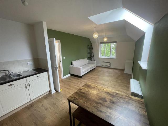 Apartment for rent in Levenshulme, Manchester