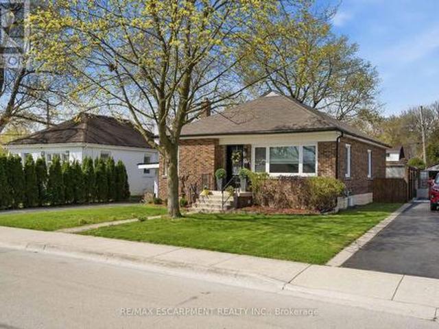 House for sale in Ancaster, Ontario