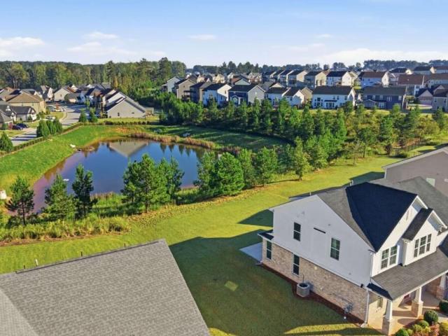 House for sale in Twin Lakes, Hoschton