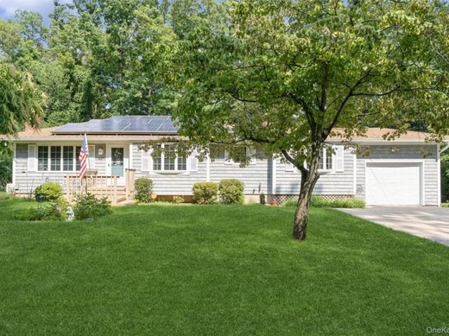House for sale in Centereach, New York