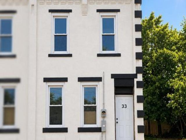 Townhouse for sale in Trenton, New Jersey
