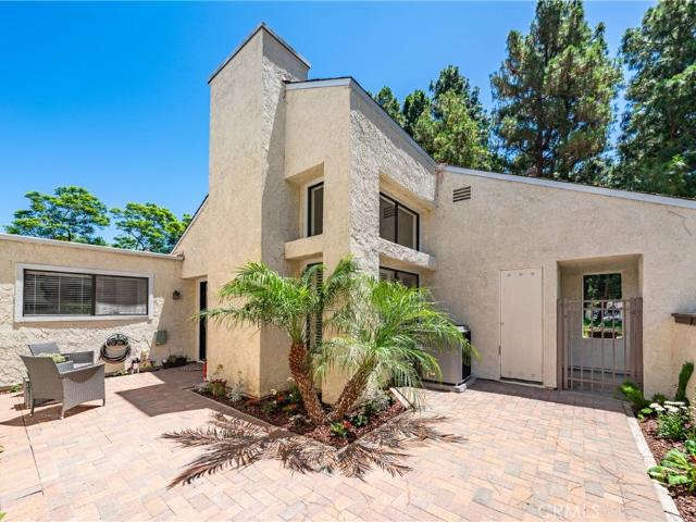 Condo for sale in Woodbridge, Irvine