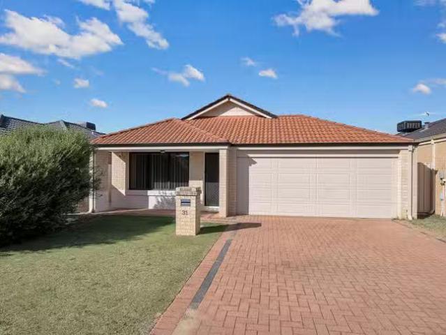 House for rent in Secret Harbour