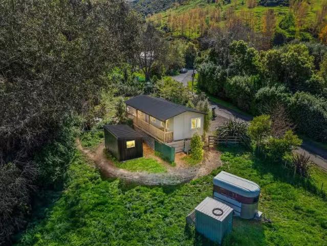 House for sale in Little Akaloa, Canterbury