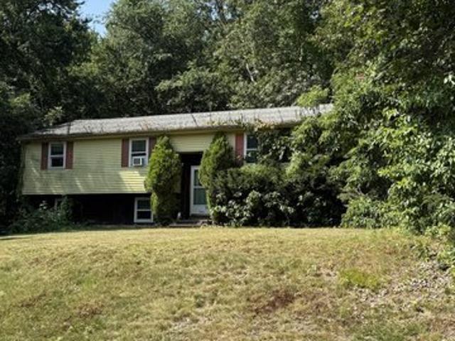 House for sale in East Hampton, Connecticut