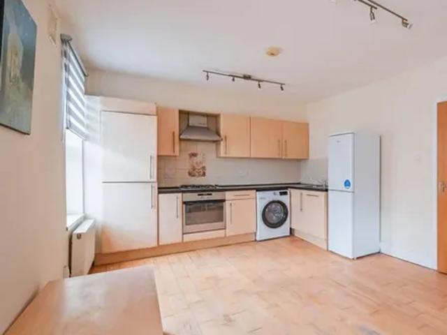 Apartment for rent in Crouch End, Isle Of Man