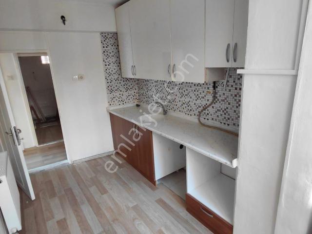 Karabağlar, İzmir içerisinde kiralık mülk