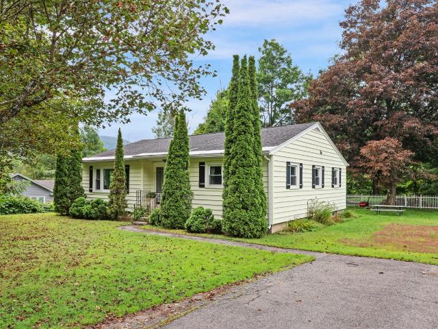 House for sale in Cheshire, Berkshire County