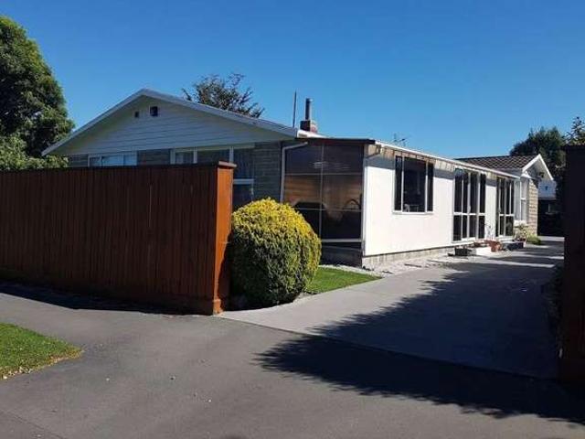 House for sale in Chaslands, Canterbury