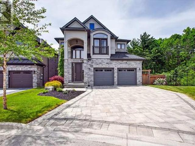House for sale in Ancaster, Ontario