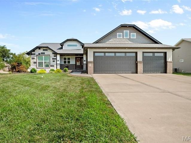 House for sale in Troy, Illinois
