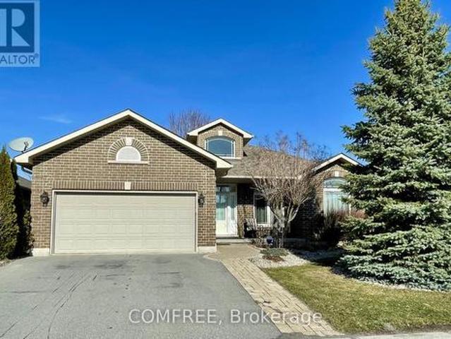 House for sale in Ontario