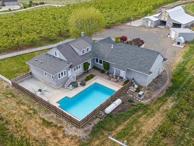 House for sale in Zillah, Washington