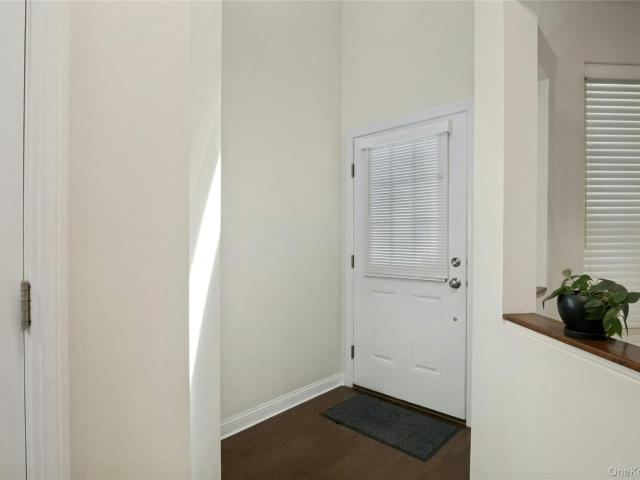 Condo for sale in Glenville, Village of Tarrytown