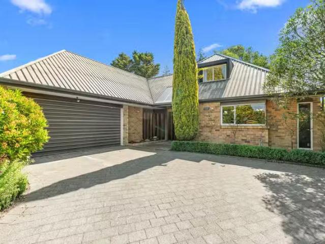 House for sale in Chaslands, Canterbury