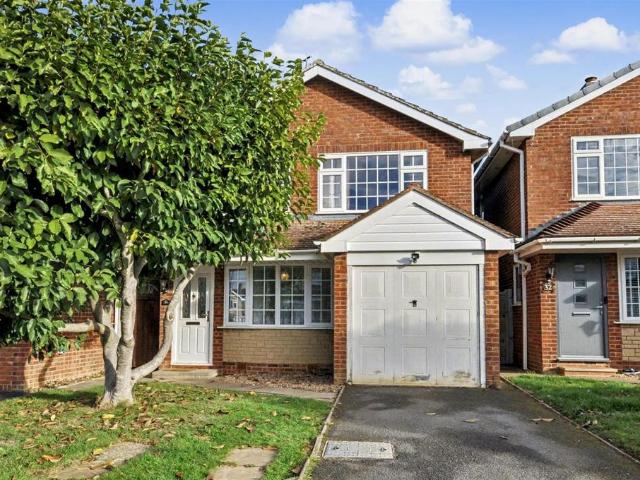 House for rent in Green Close, Warwickshire