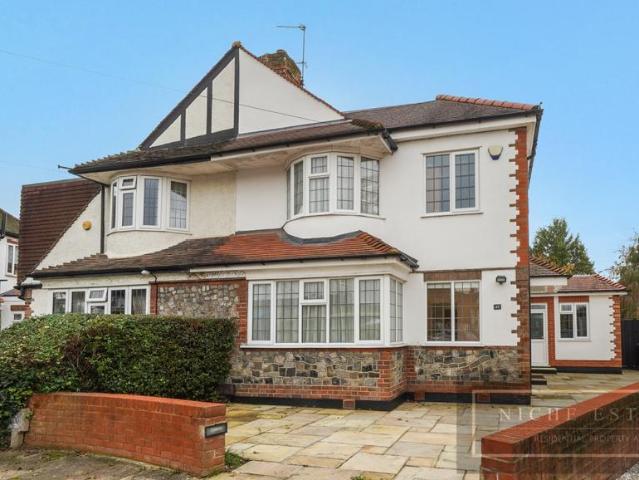 House for rent in London Borough of Barnet, Greater London