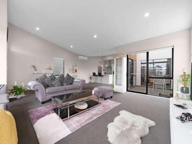 House for sale in Papakura