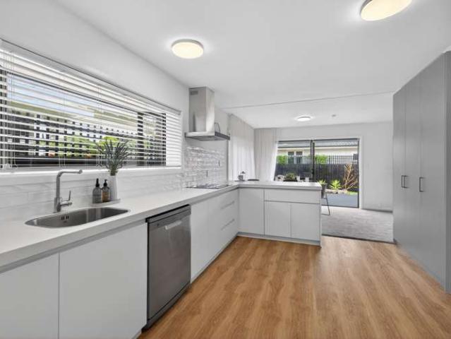 House for sale in Saint Albans, Canterbury