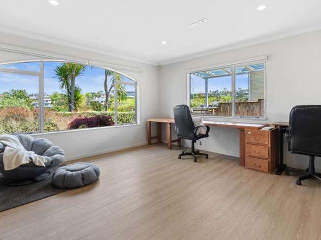 House for sale in Paremoremo