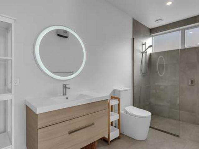 Townhouse for sale in Canterbury