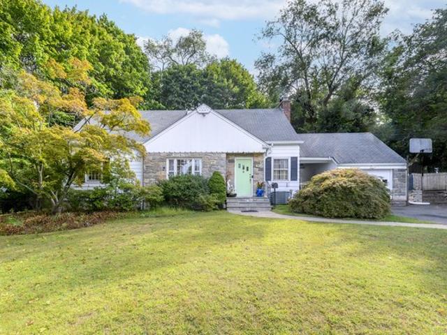 House for sale in Cos Cob, Connecticut