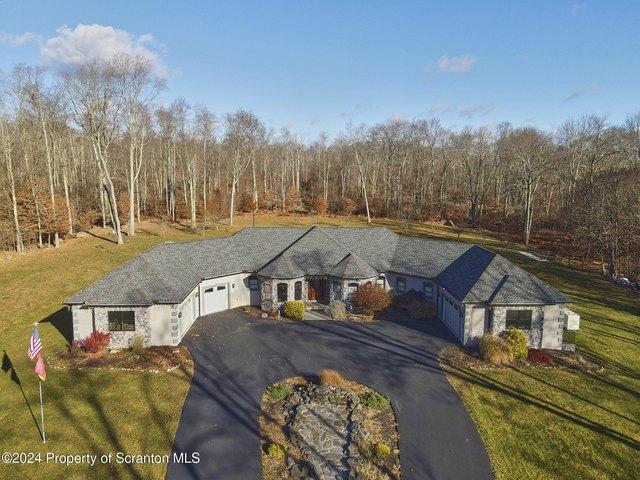 House for sale in Newfoundland, Pennsylvania