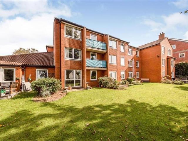 Apartment for rent in Oxton, Wirral