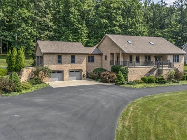 House for sale in Morgantown, West Virginia