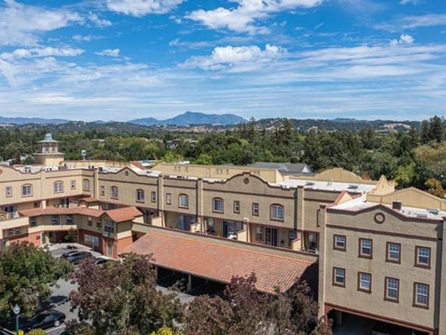 Condo for sale in Windsor, California