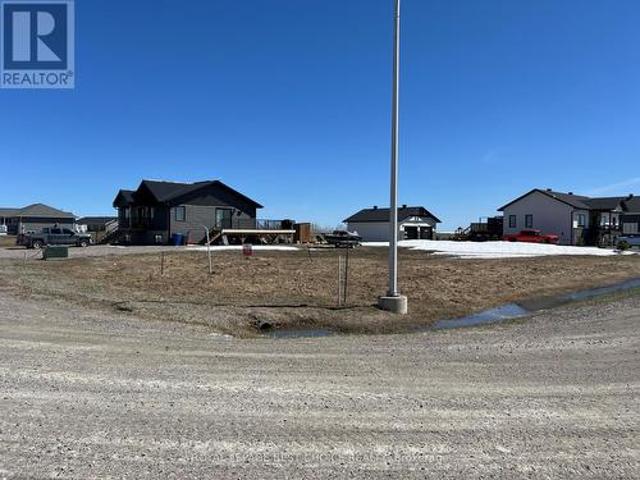 Land for sale in Earlton, Ontario