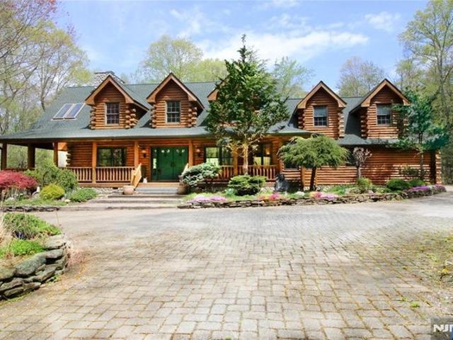 House for sale in Newton, New Jersey