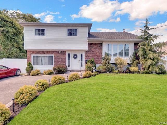 House for sale in Babylon, New York