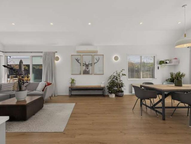 House for sale in Lake Hayes Estate, Queenstown-Lakes District