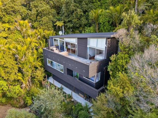 House for sale in Oratia, Oroua County