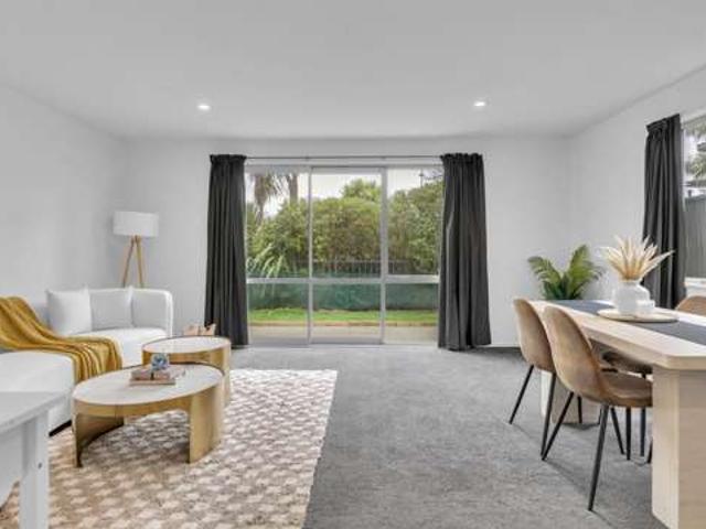 House for sale in Chaslands, Canterbury
