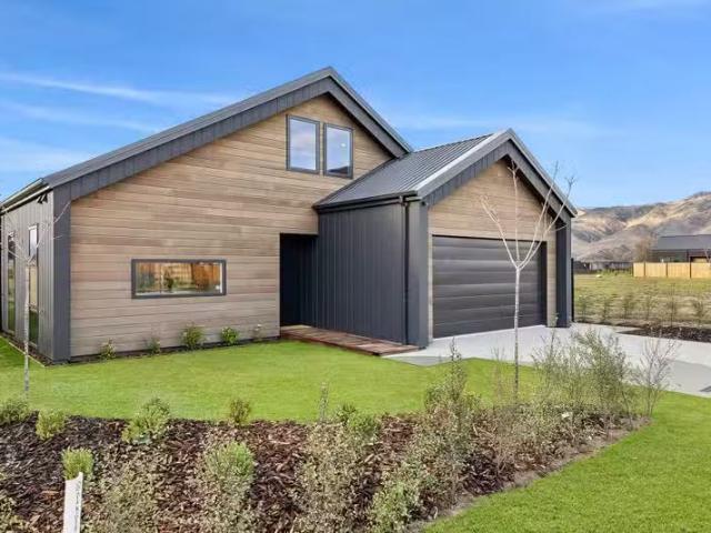 House for sale in Otakou